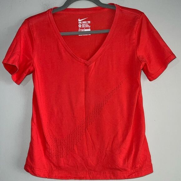 Nike Tee athletic cut size medium short sleeve dri fit - Picture 1 of 6